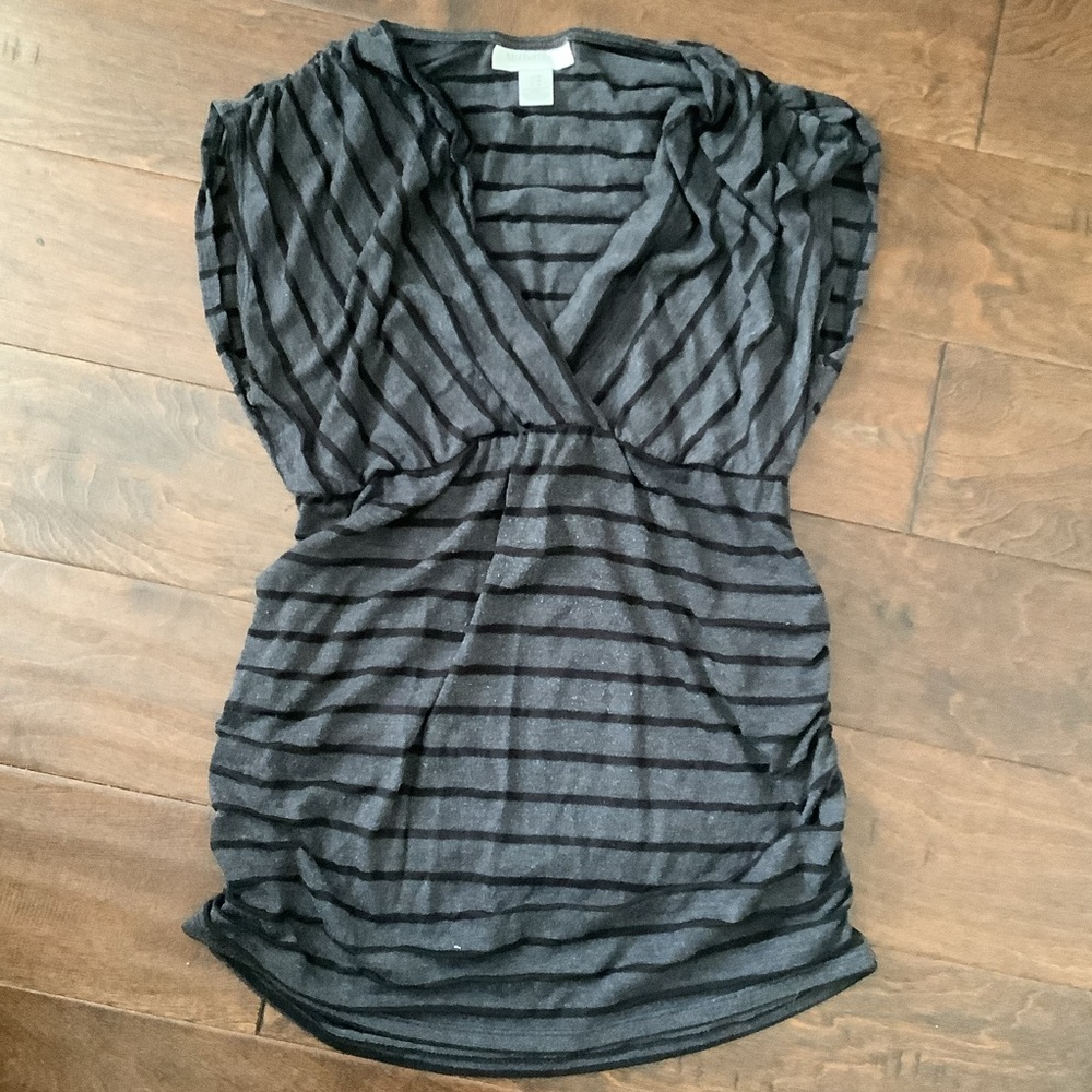 Motherhood Maternity Gray Black Striped V Neck Top Ruched Sides M